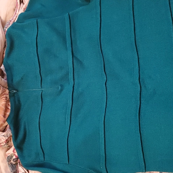 Green tunic sweater size medium - Picture 4 of 4